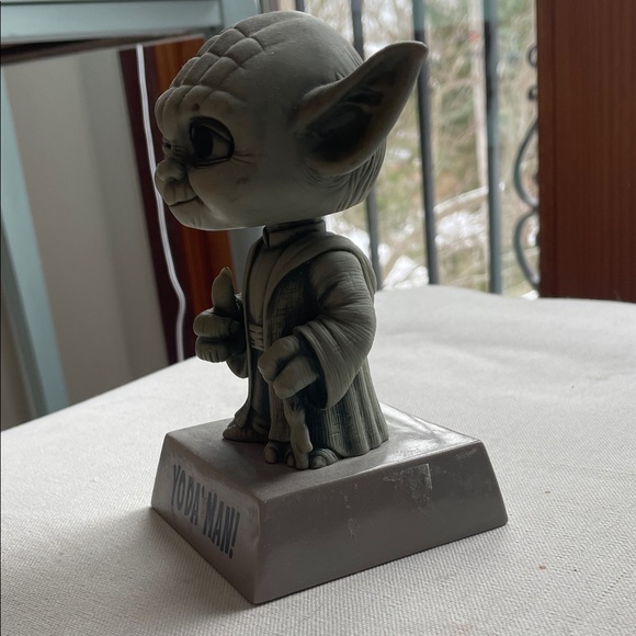 FUNKO Yoda Figurine - Gray 2013 wisecracks bobble head - Picture 2 of 6